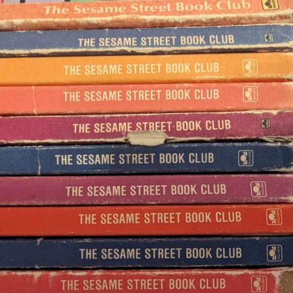 Vintage Sesame Street Books (Total of 25 books) - Picture 4 of 4